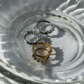 Clicker piercing κρικάκι μεντεσέ με έξι zircon πέτρες από χειρουργικό ατσάλι σε χρυσό
