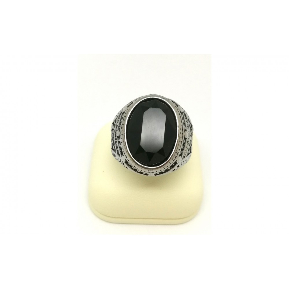 Δαχτυλίδι με μεγάλη οβάλ μαύρη πέτρα σε ασημί χρώμα από Ανοξείδωτο Ατσάλι