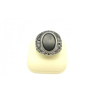Δαχτυλίδι με σκαλίσματα και οβάλ μαύρη πέτρα σε ασημί χρώμα από Ανοξείδωτο Ατσάλι