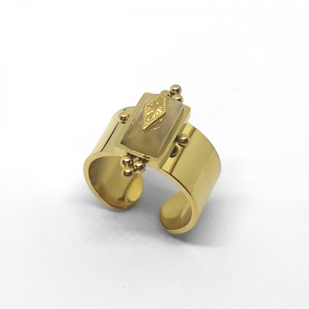 Δαχτυλίδι ρυθμιζόμενο με κρεμ πέτρα σε χρυσό χρώμα από Ανοξείδωτο Ατσάλι 