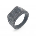 Σφυρήλατο δαχτυλίδι σε μαύρο χρώμα