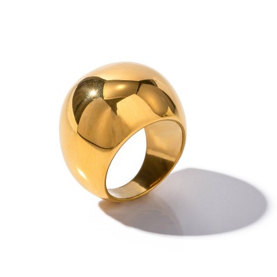 Μεγάλο δαχτυλίδι dome σε χρυσό χρώμα από Ανοξείδωτο ατσάλι 